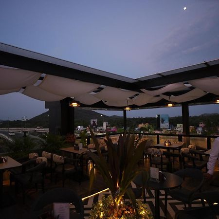 Hotel SRR Grand Chennai Exterior foto